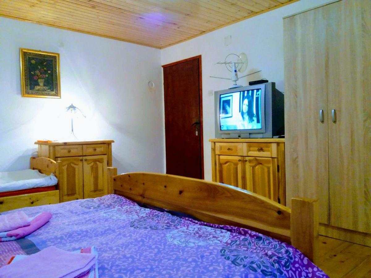 Apartments And Rooms Gold Жабляк Экстерьер фото